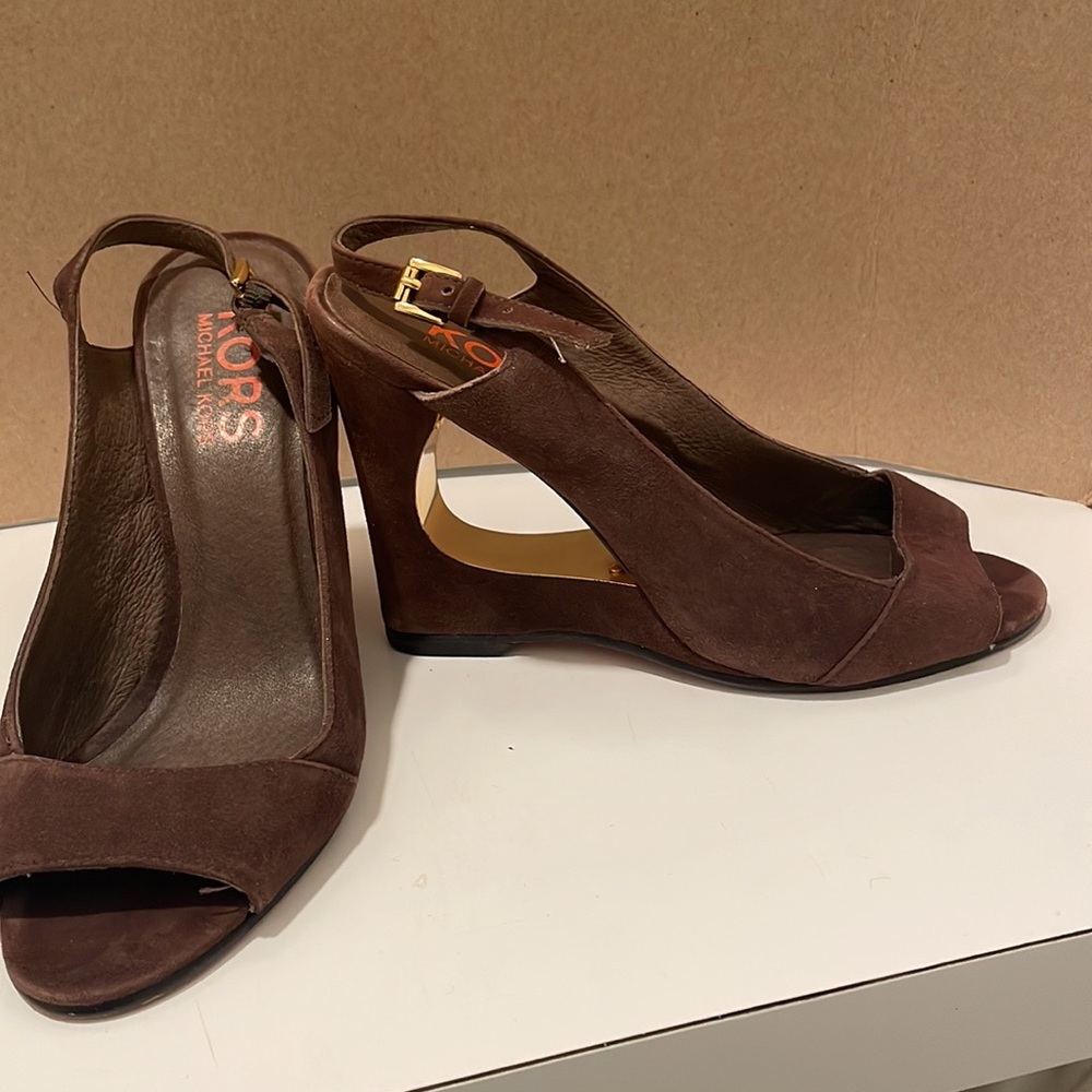 Leather shoe